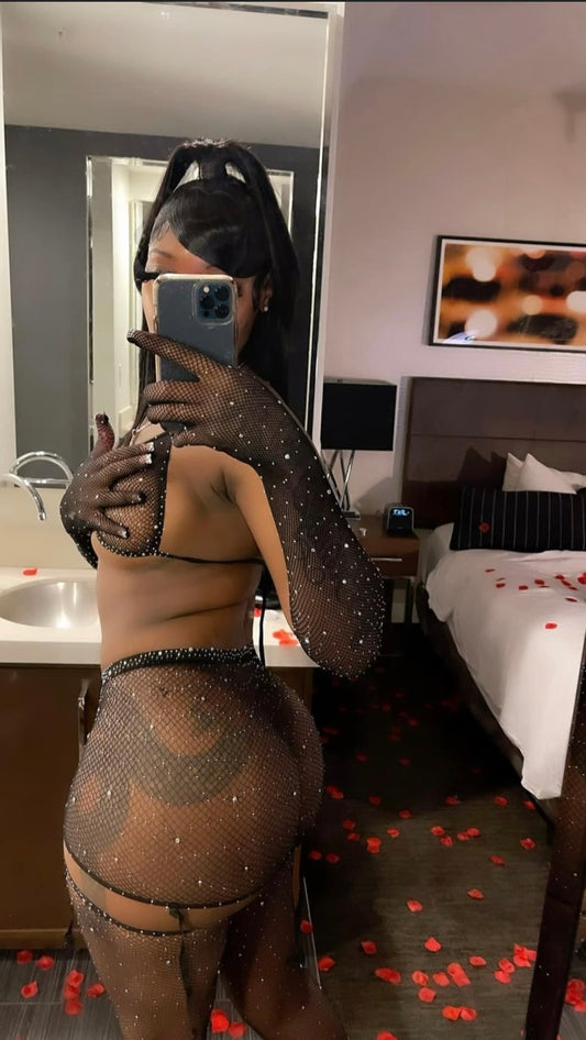 Black Night Diamond Gal